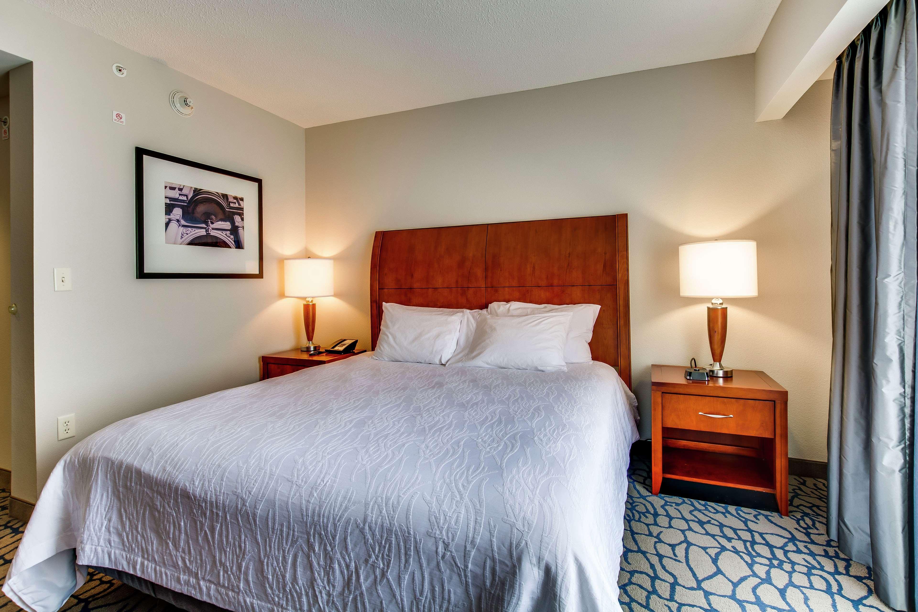 Hilton Garden Inn Louisville-Northeast Екстер'єр фото