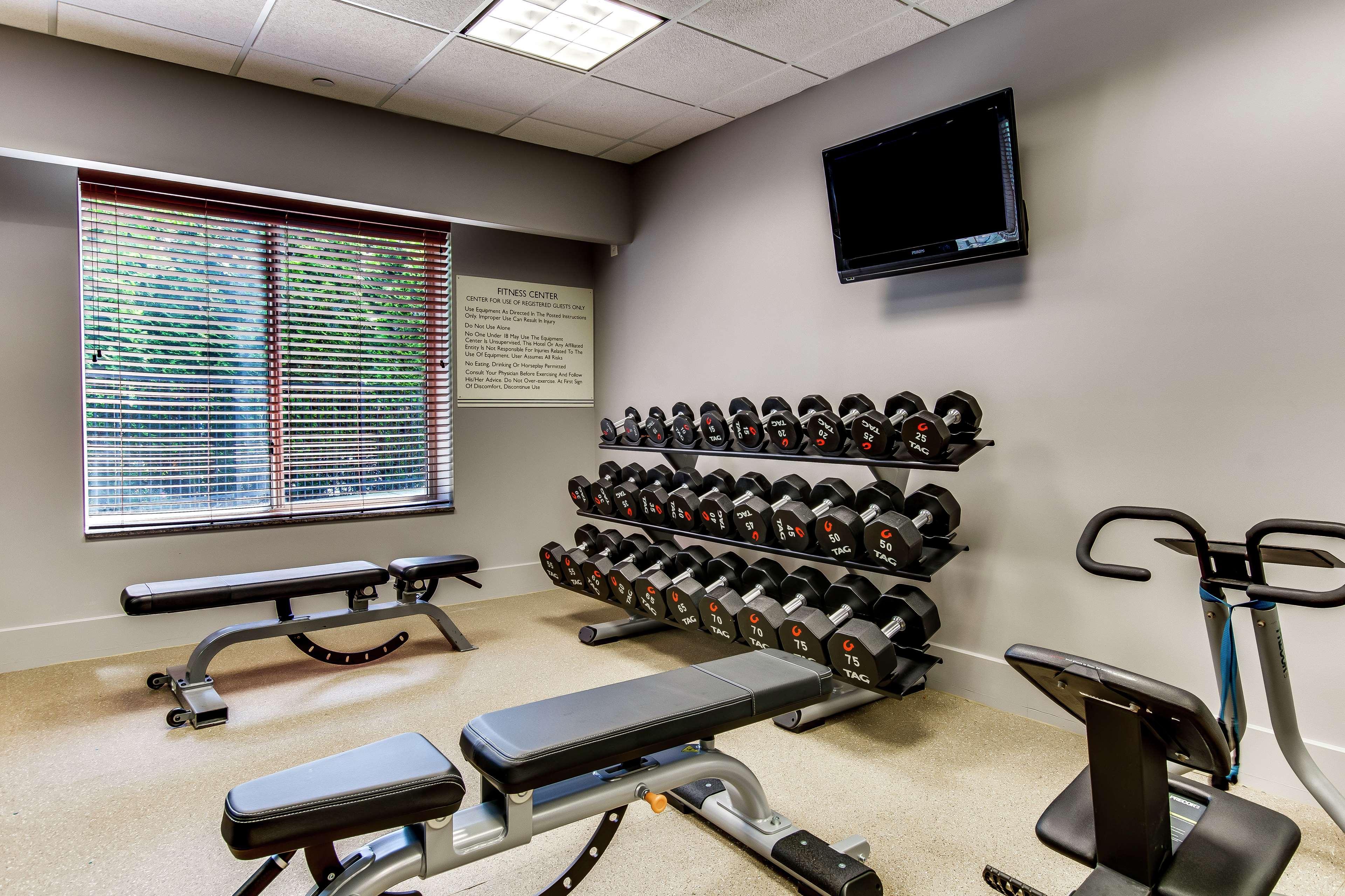 Hilton Garden Inn Louisville-Northeast Екстер'єр фото