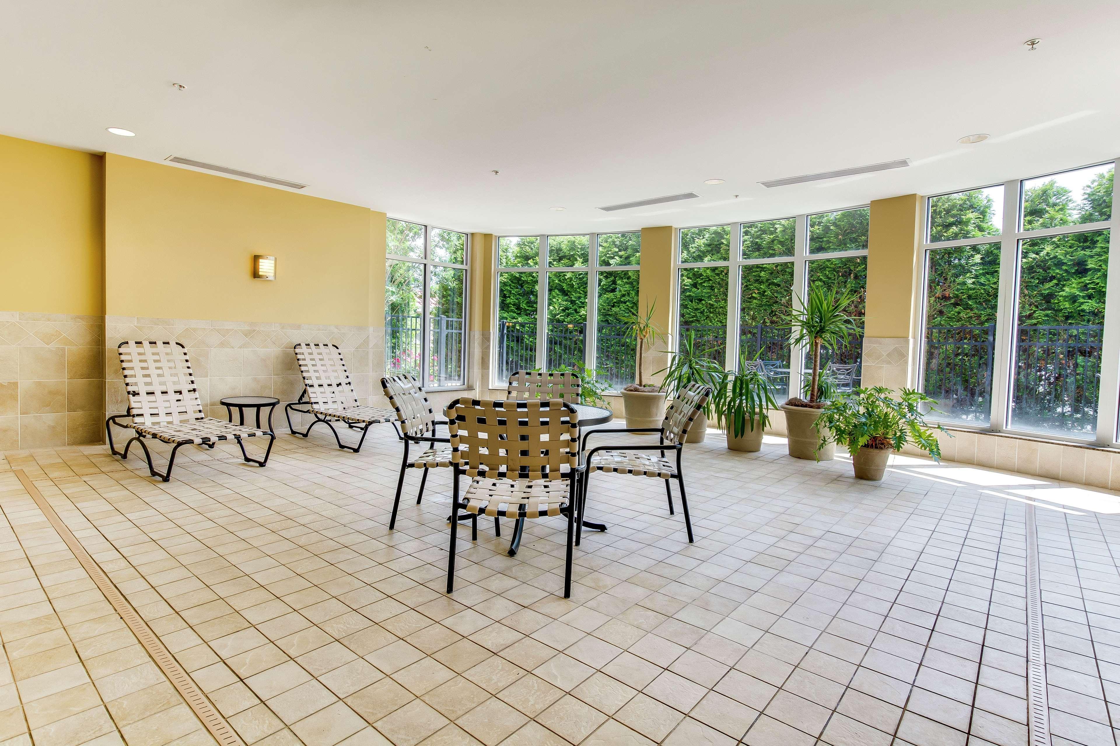 Hilton Garden Inn Louisville-Northeast Екстер'єр фото