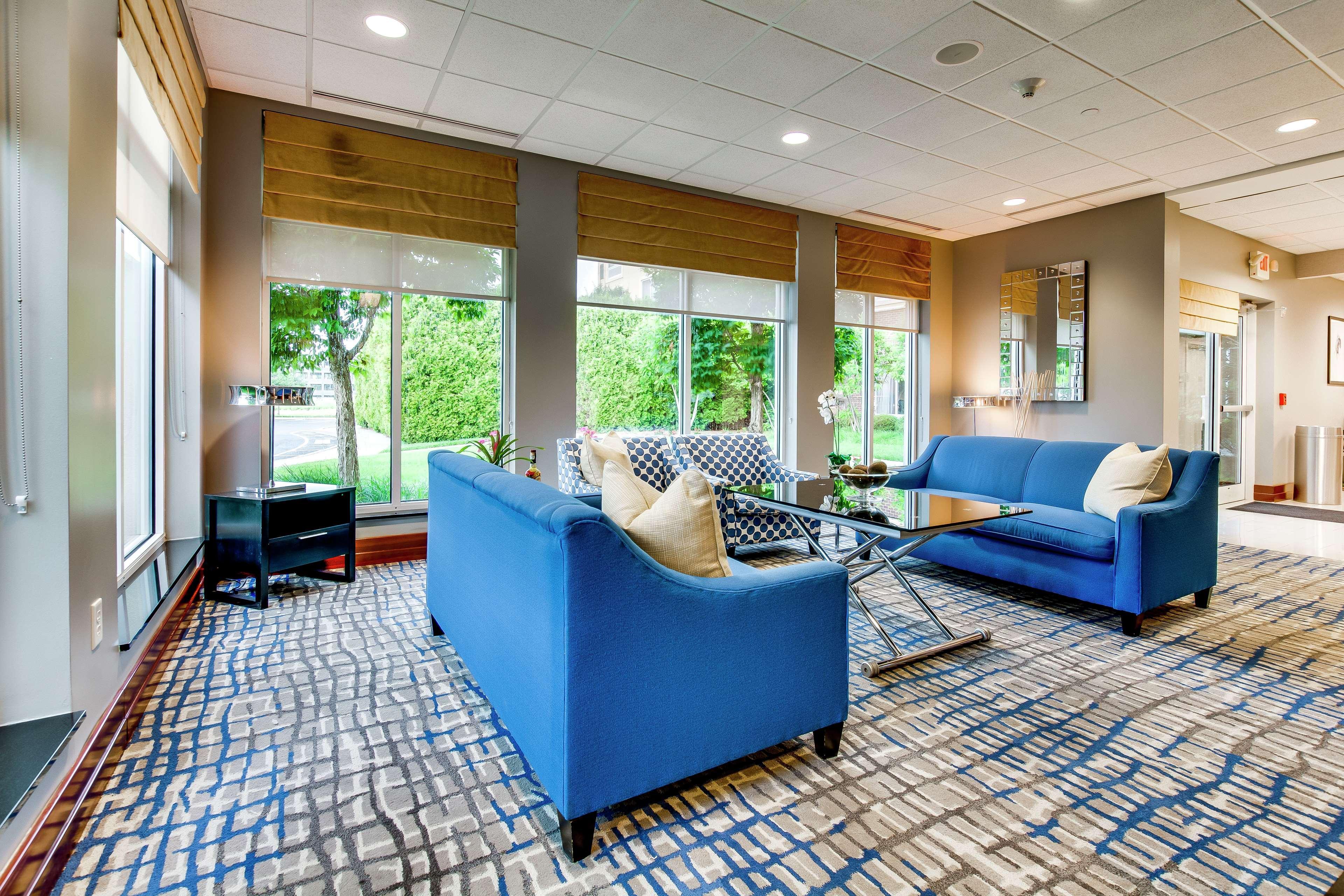 Hilton Garden Inn Louisville-Northeast Екстер'єр фото