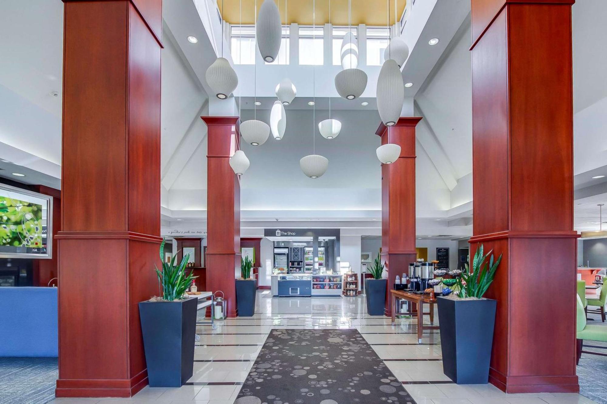 Hilton Garden Inn Louisville-Northeast Екстер'єр фото