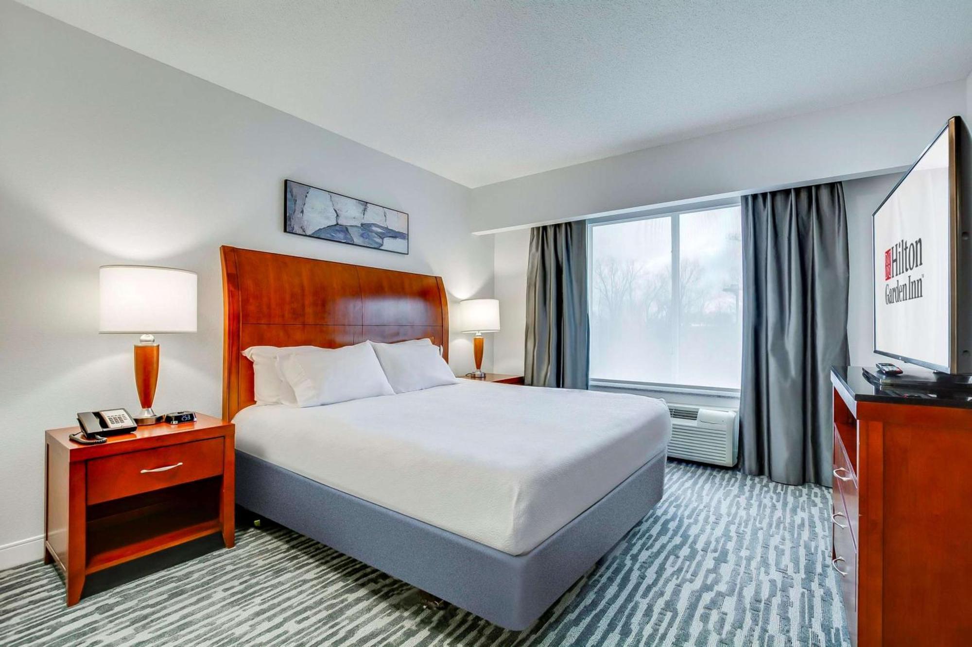 Hilton Garden Inn Louisville-Northeast Екстер'єр фото