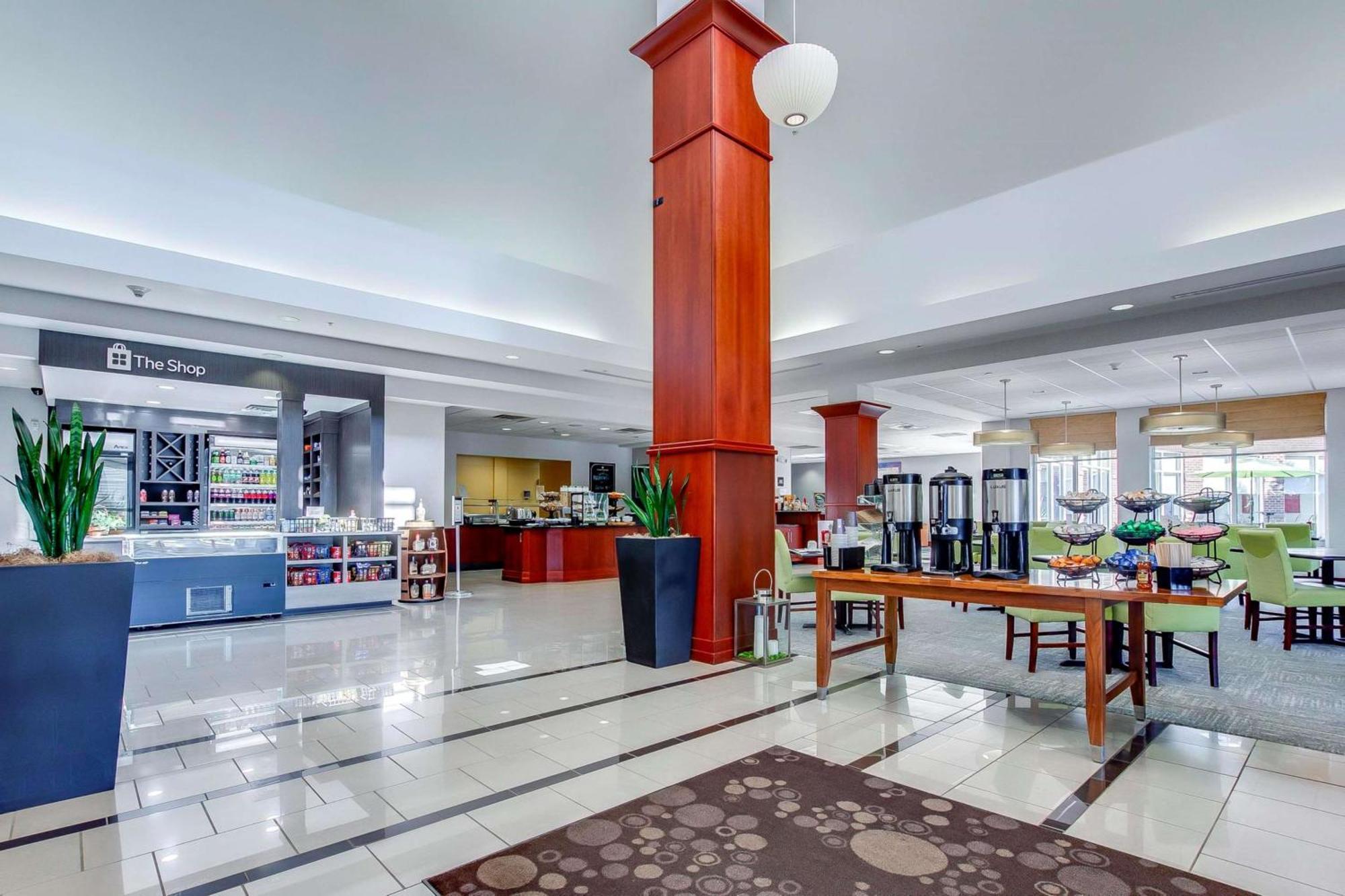 Hilton Garden Inn Louisville-Northeast Екстер'єр фото
