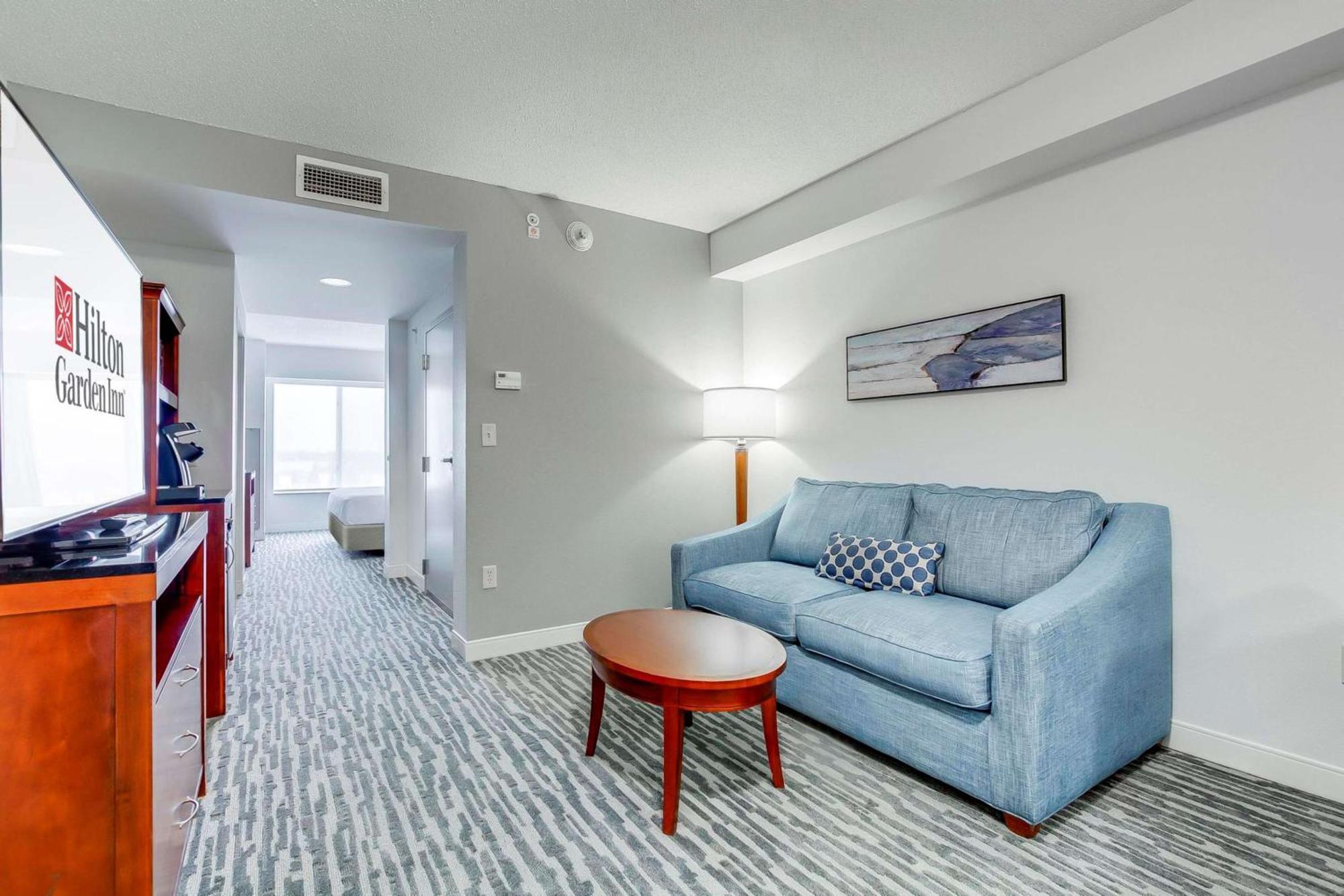 Hilton Garden Inn Louisville-Northeast Екстер'єр фото