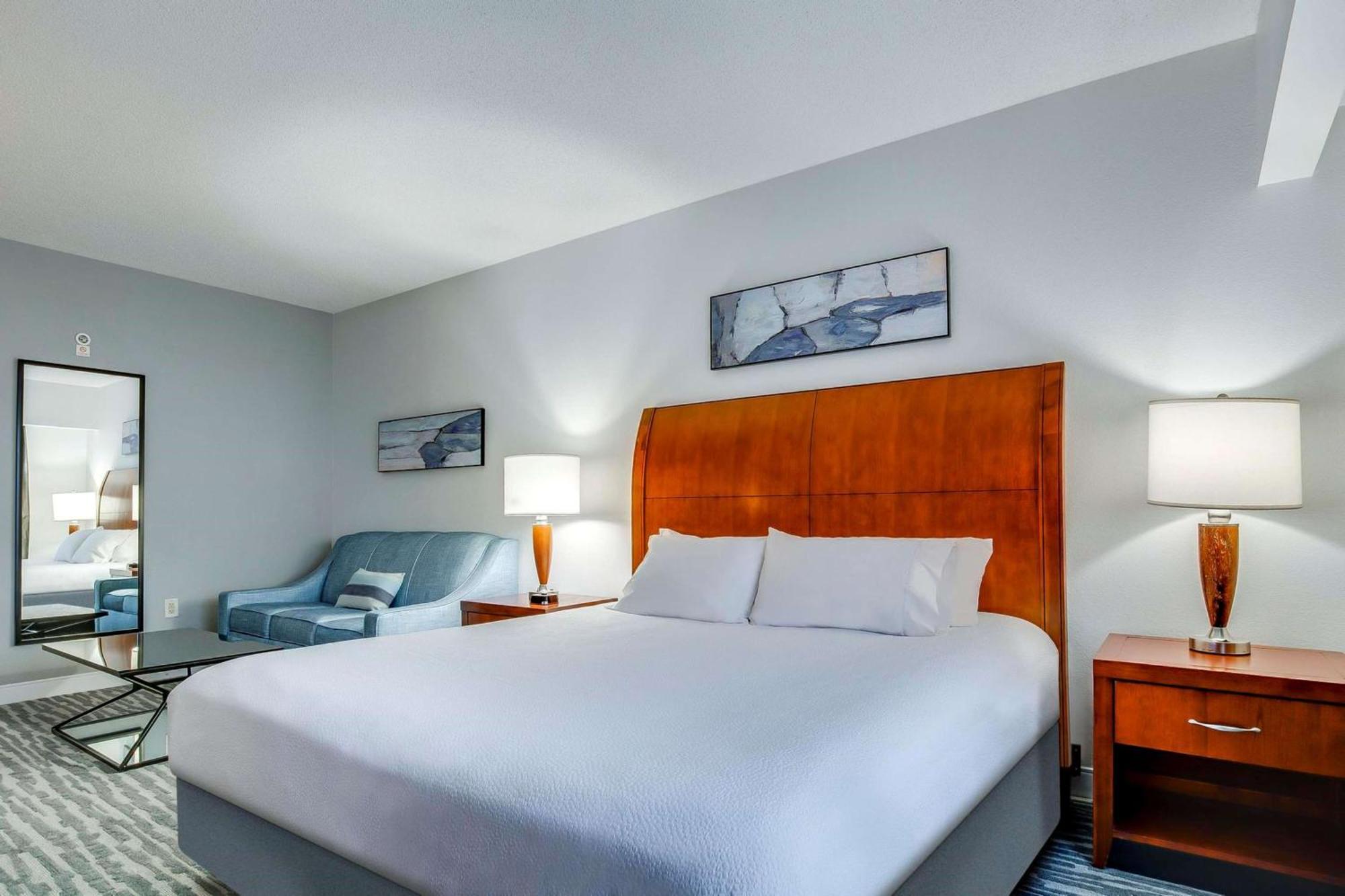 Hilton Garden Inn Louisville-Northeast Екстер'єр фото