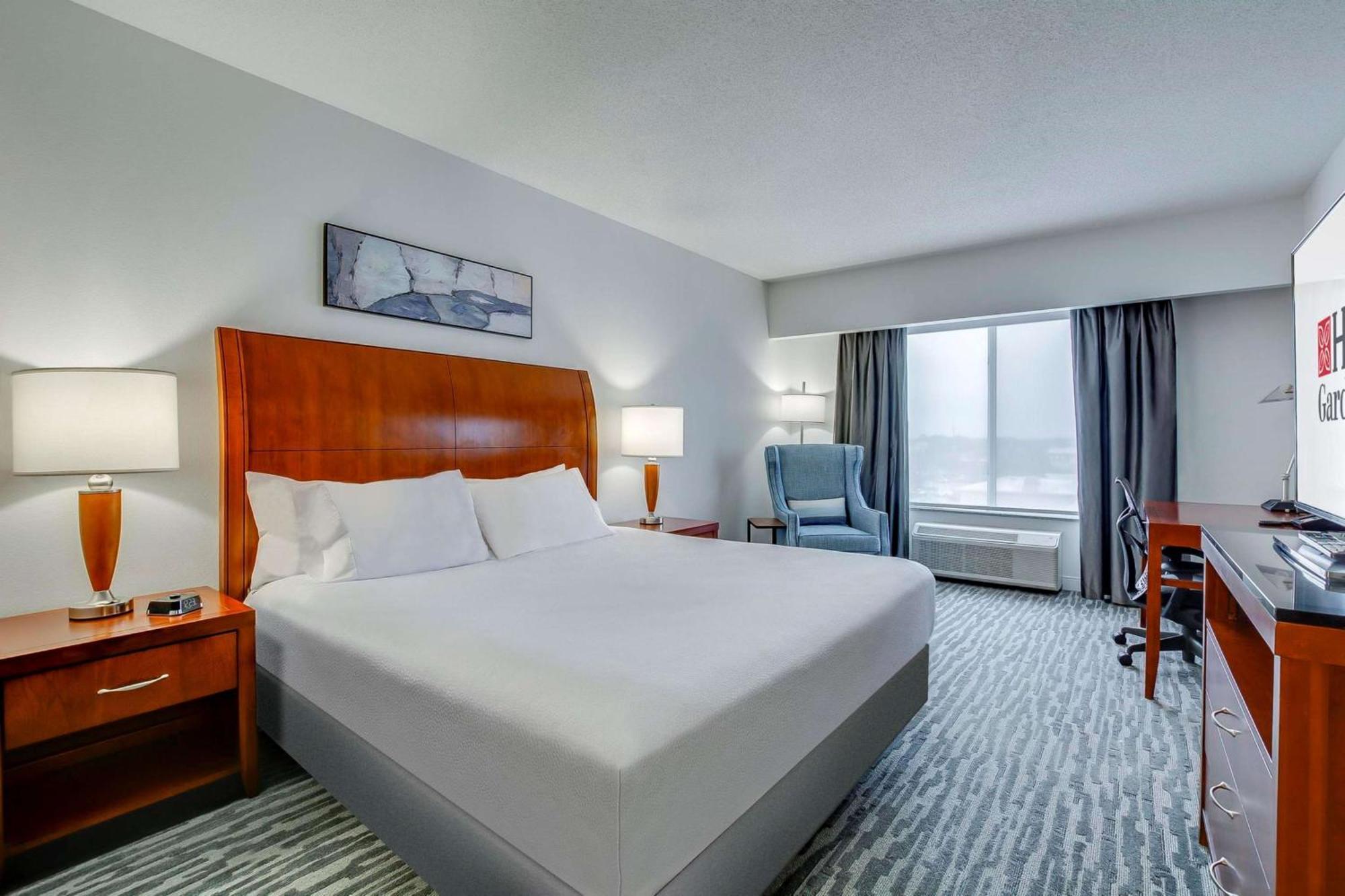 Hilton Garden Inn Louisville-Northeast Екстер'єр фото
