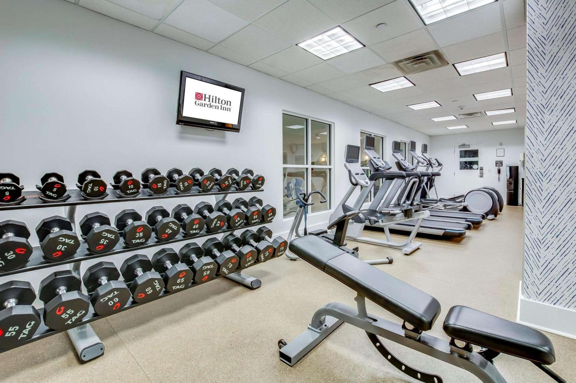 Hilton Garden Inn Louisville-Northeast Екстер'єр фото