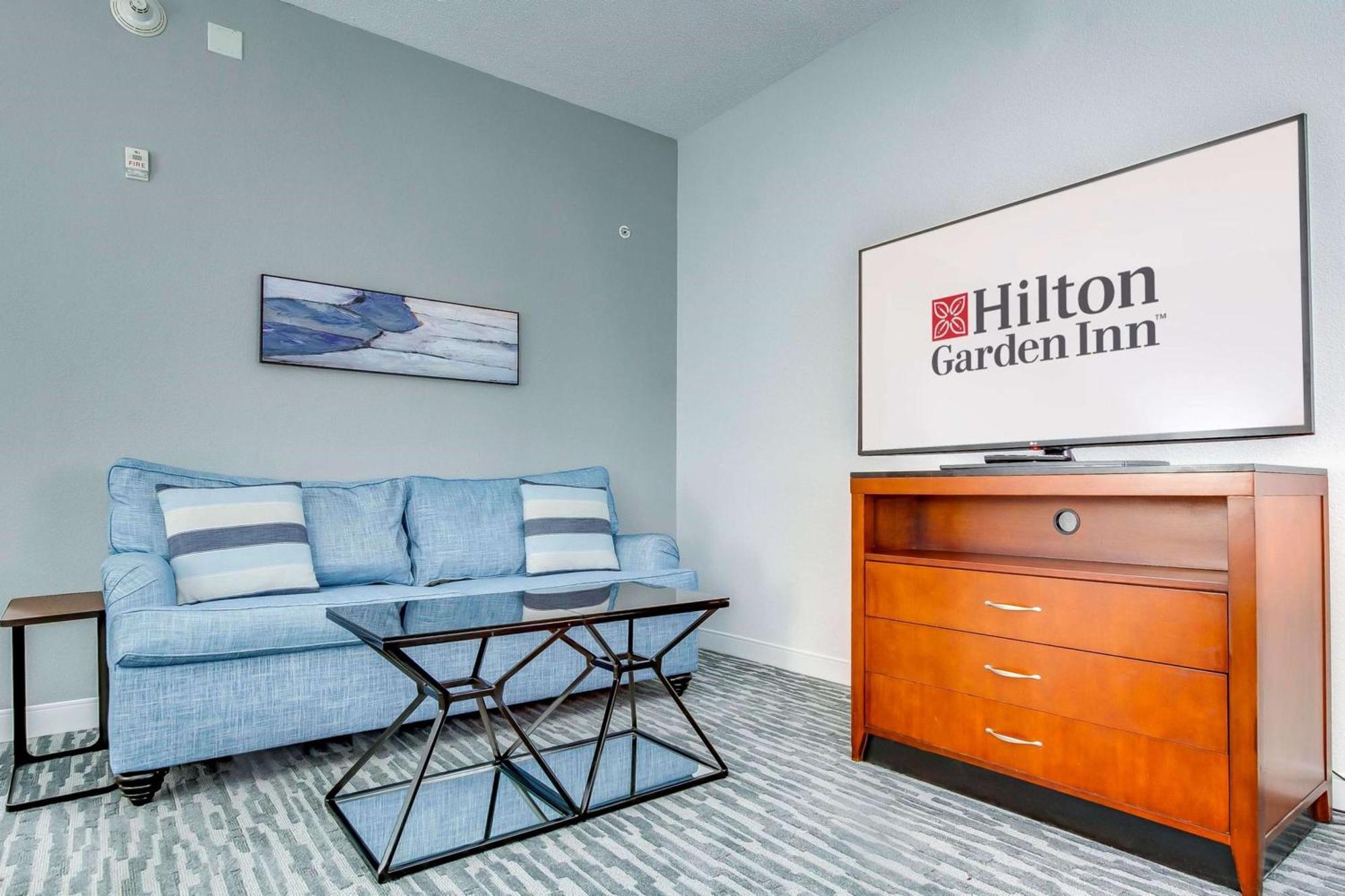 Hilton Garden Inn Louisville-Northeast Екстер'єр фото