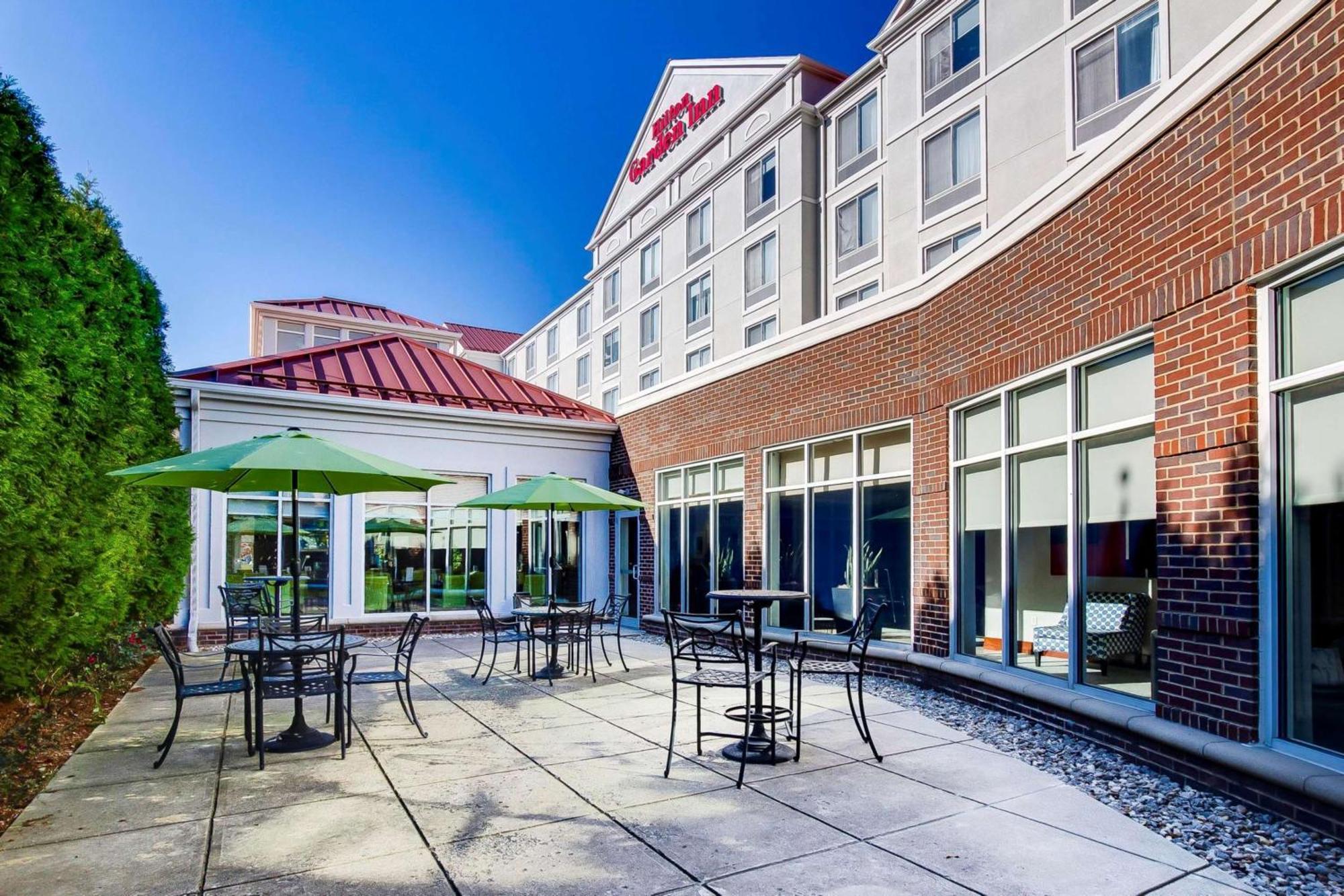 Hilton Garden Inn Louisville-Northeast Екстер'єр фото